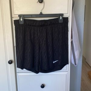 NWOT Nike shorts